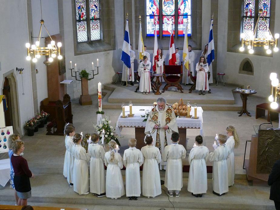 1. Heilige Kommunion in St. Crescentius (Foto: Karl-Franz Thiede)